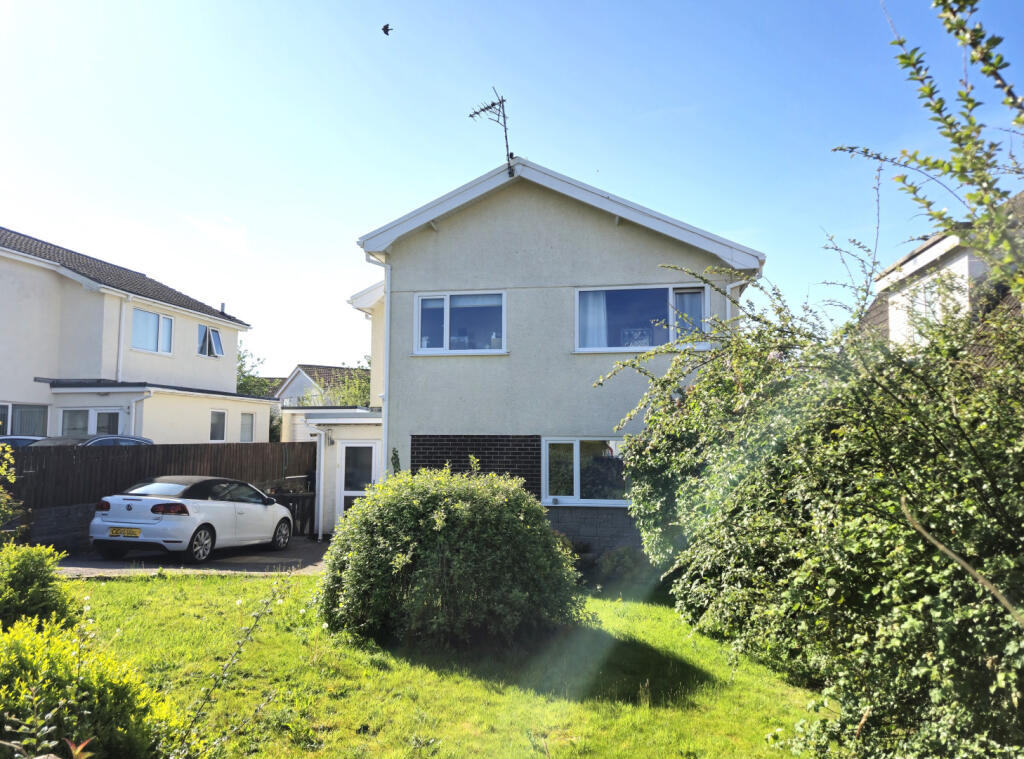 Main image of property: 67 Pennard Drive, Pennard, Swansea, Sa3 2dn