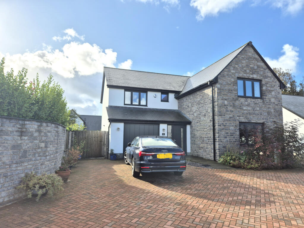 Main image of property: Bishops Wood Grove Newton Swansea Sa3 4bp