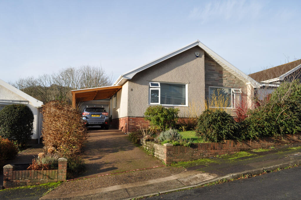 Main image of property: 4 High View Gardens, Derwen Fawr, Swansea, SA2 8ER