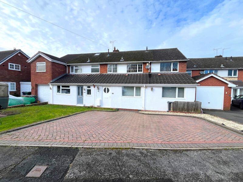 4 bedroom semidetached house for sale in Fallowfield Road, Walsall, WS5