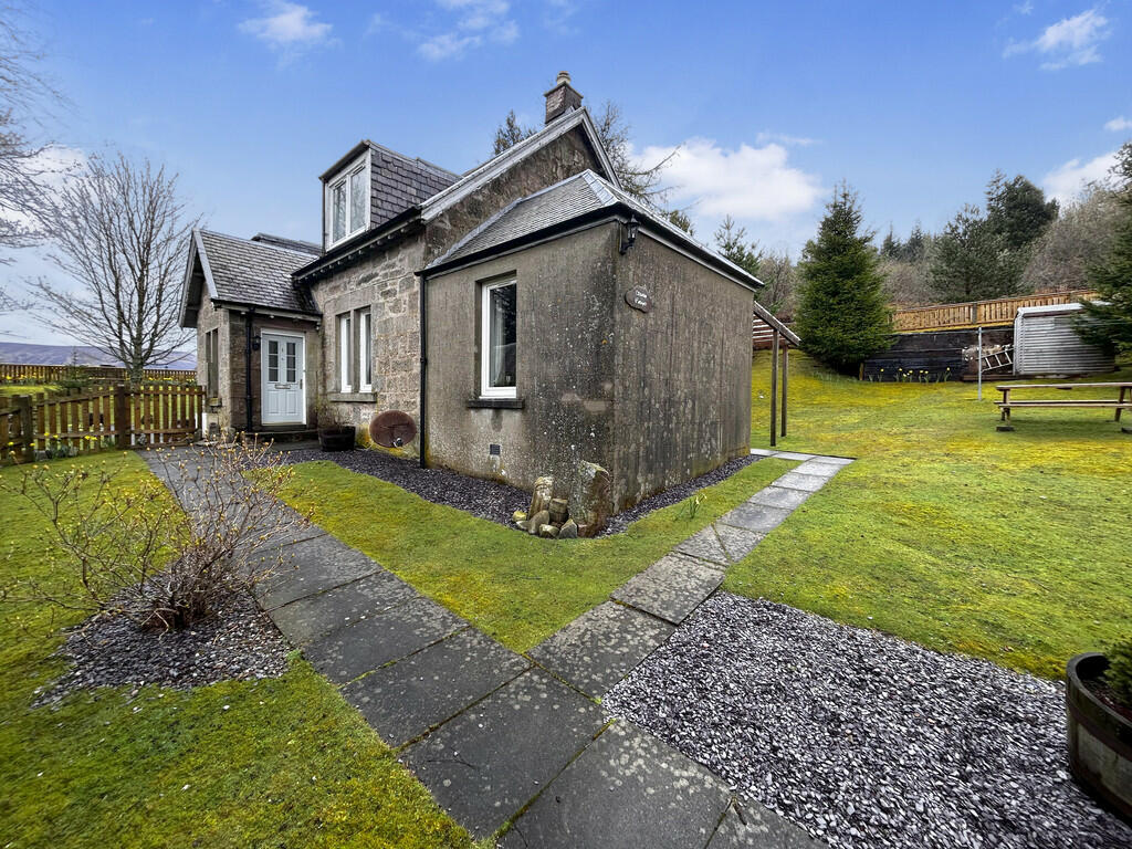 3 bedroom semidetached house for sale in Station Cottages, Pitlochry, PH18