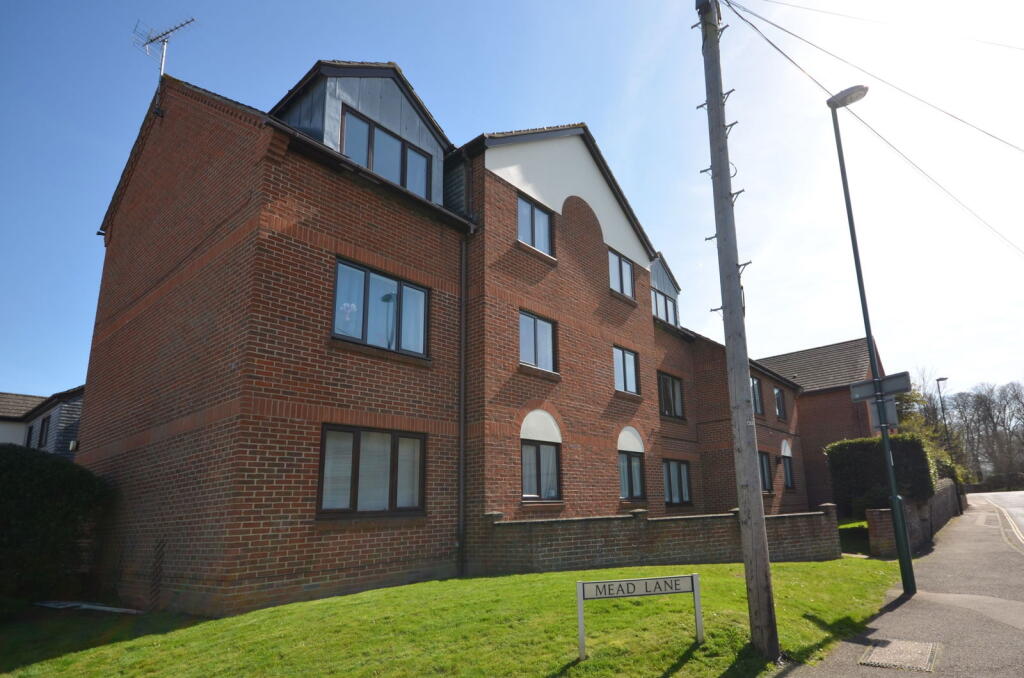 Main image of property: Mead Lane, Bognor Regis, PO21 1LS