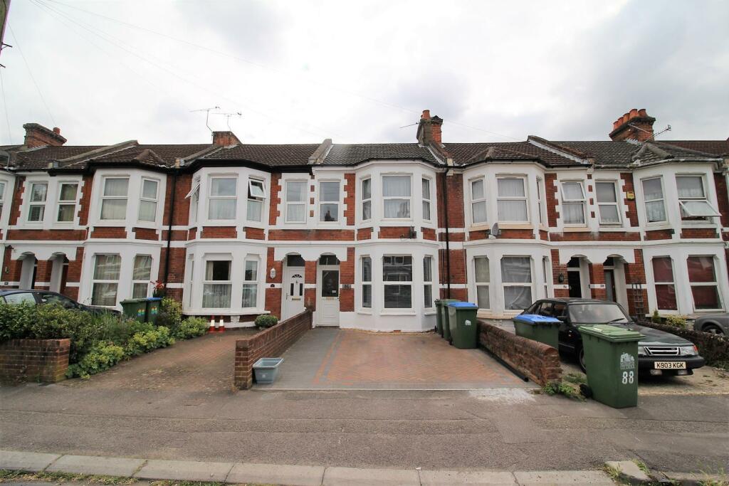4 bedroom terraced house for sale in Shirley, Southampton, SO15