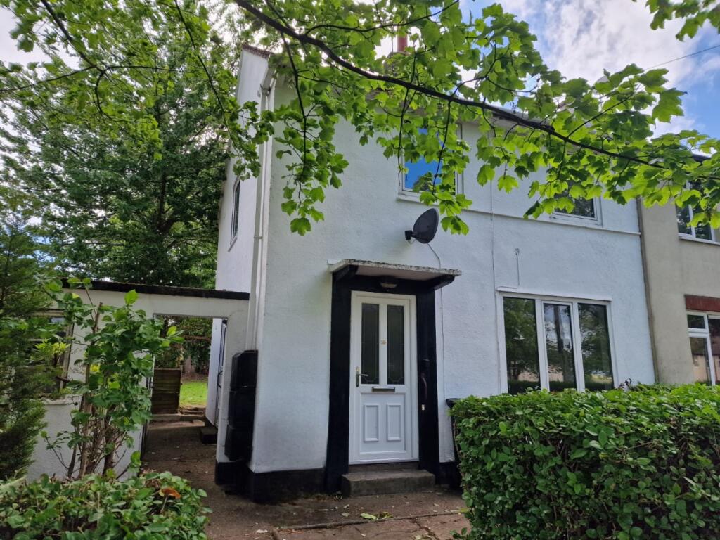 Main image of property: 16 Aldonley, Almondbury, Huddersfield