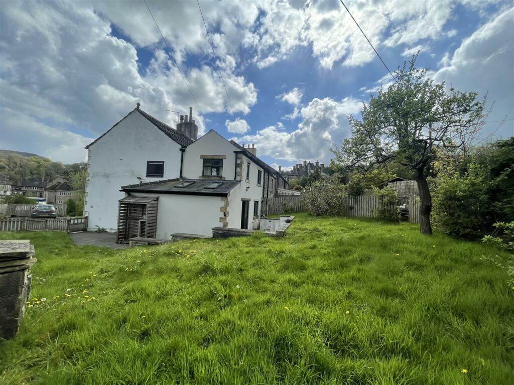 3 Bedroom Terraced House For Sale In Upper Fold New Mill Holmfirth Hd9