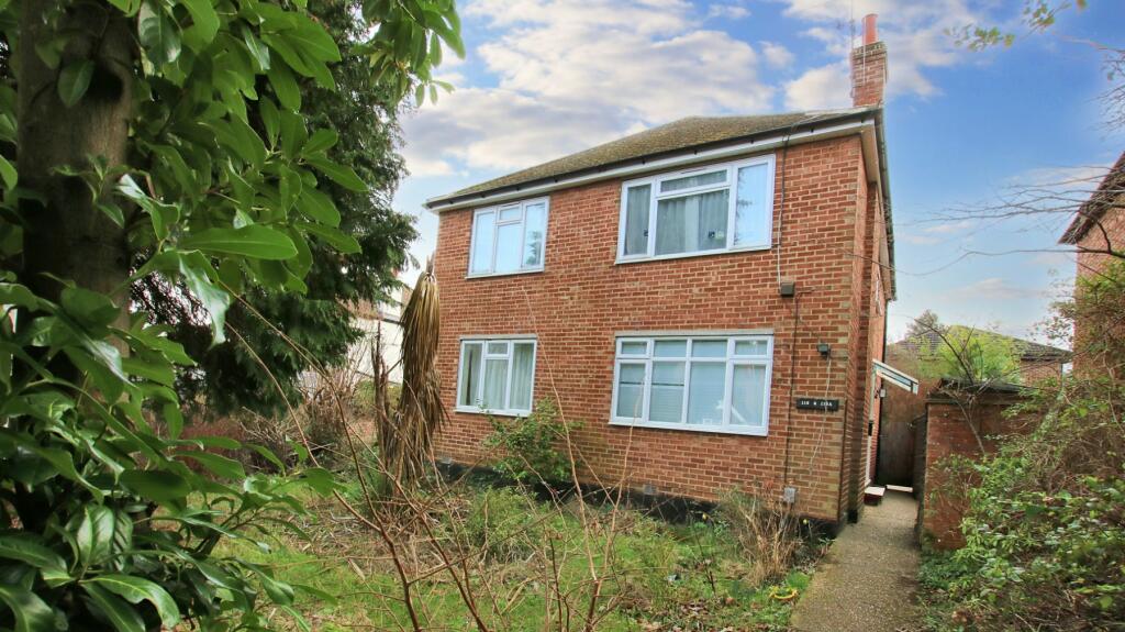 3 bedroom for sale in Woodlands Avenue, West Byfleet, Surrey