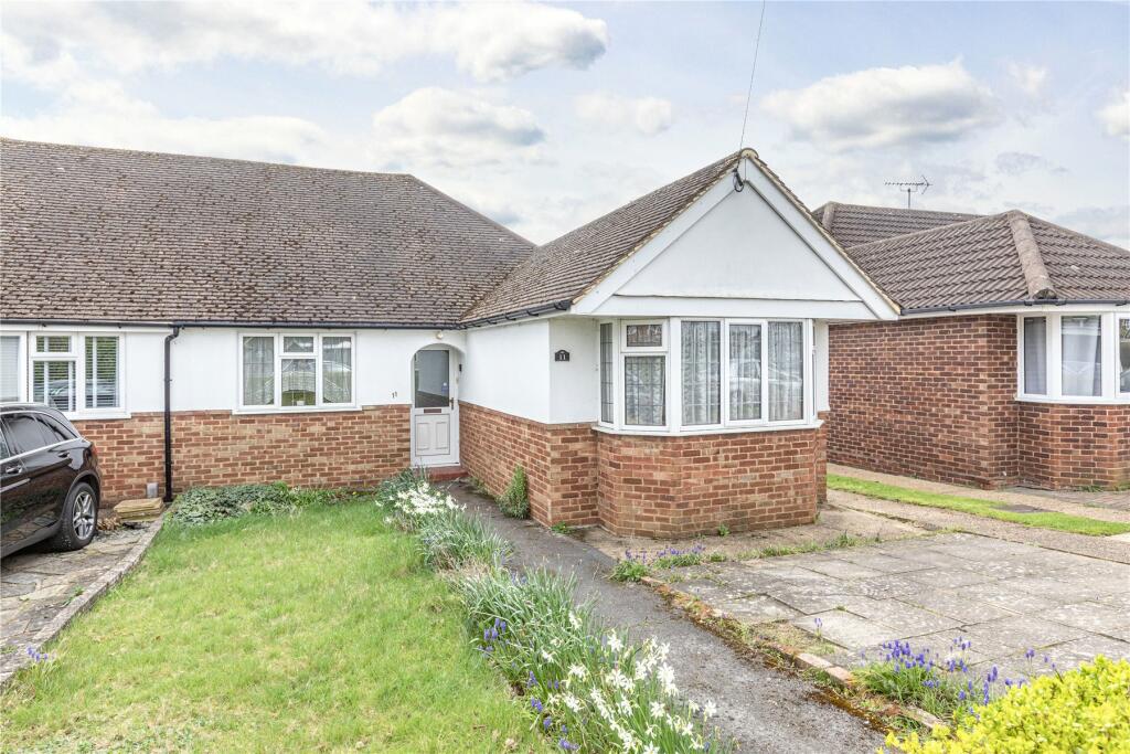 3 bedroom bungalow for sale in Queen Marys Drive, New Haw, Addlestone, Surrey, KT15