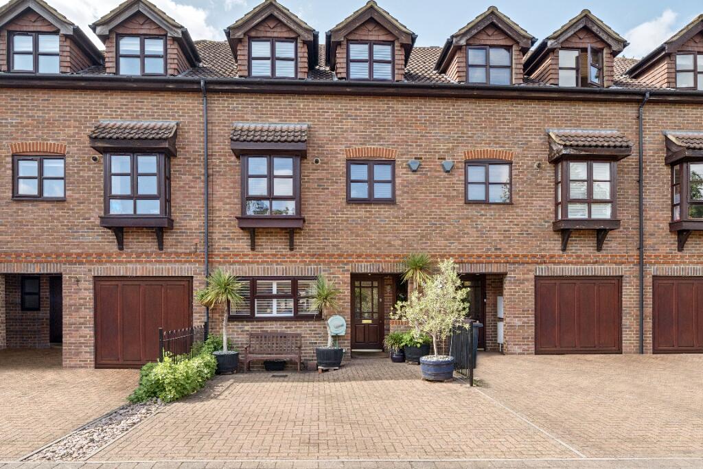 Main image of property: Knowle Gardens, West Byfleet, Surrey, KT14