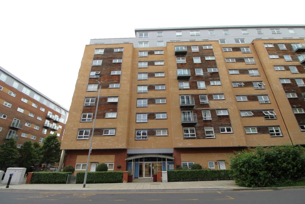 1 bedroom flat for rent in Cherrydown East, Basildon, Essex, SS16