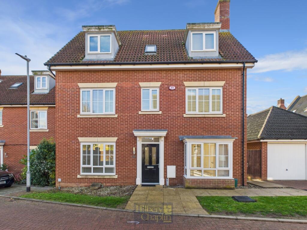 Main image of property: Scholars Crescent, Basildon, Essex, SS15