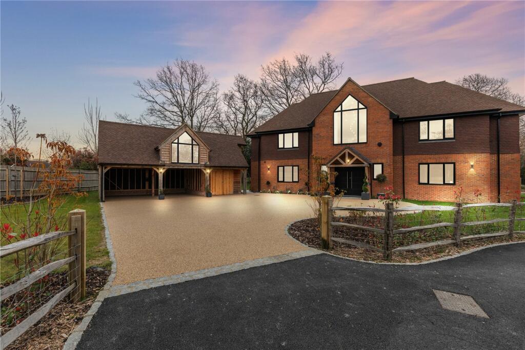 5 bedroom detached house for sale in Persia Place, Crawley Down Road, Felbridge, West Sussex, RH19