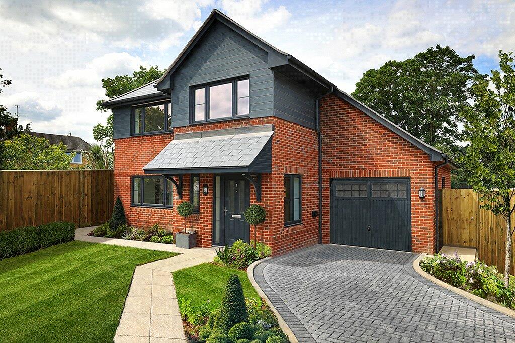 4 bedroom detached house for sale in Willowbank Place, Send, Woking
