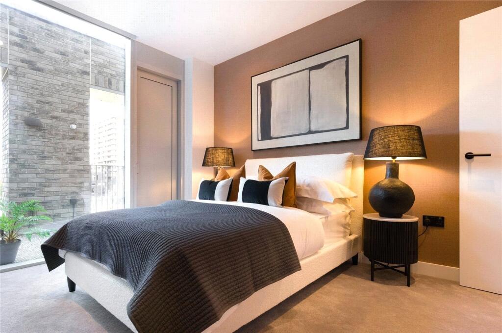 Main image of property: 209 Bankside, Colliers Yard, Manchester, Greater Manchester, M3