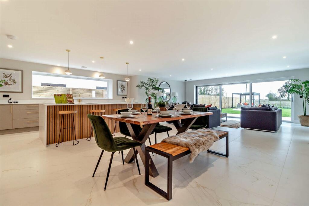 4 bedroom detached house for sale in Long Row, Tibenham, Norwich