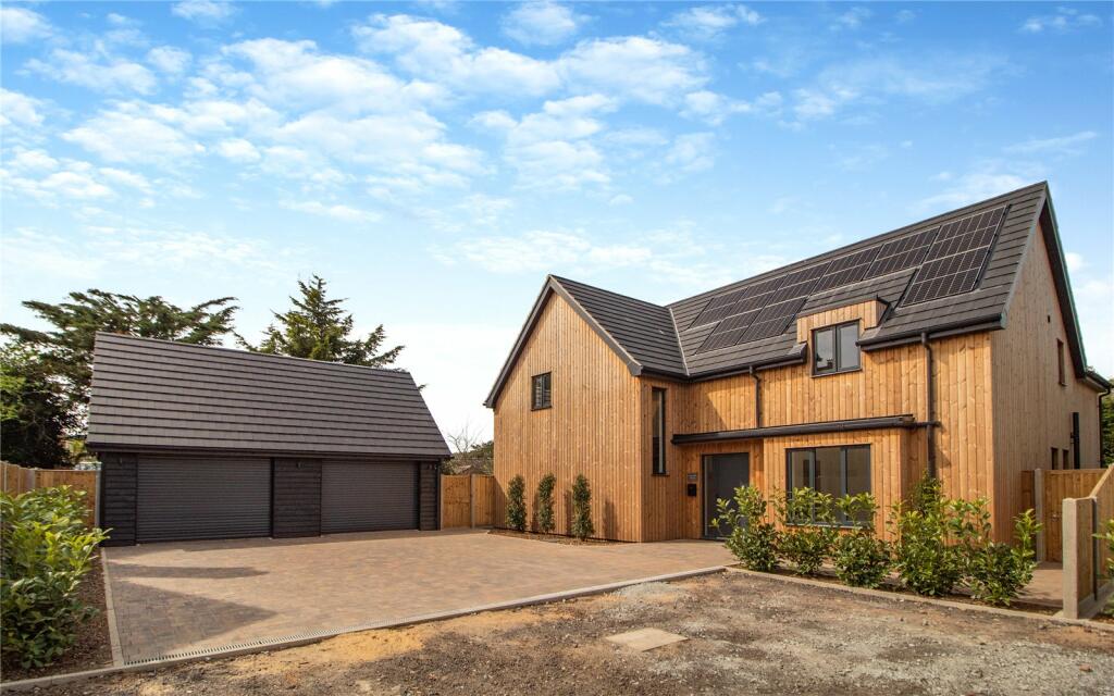 4 bedroom detached house for sale in Juniper House, Reydon, Southwold