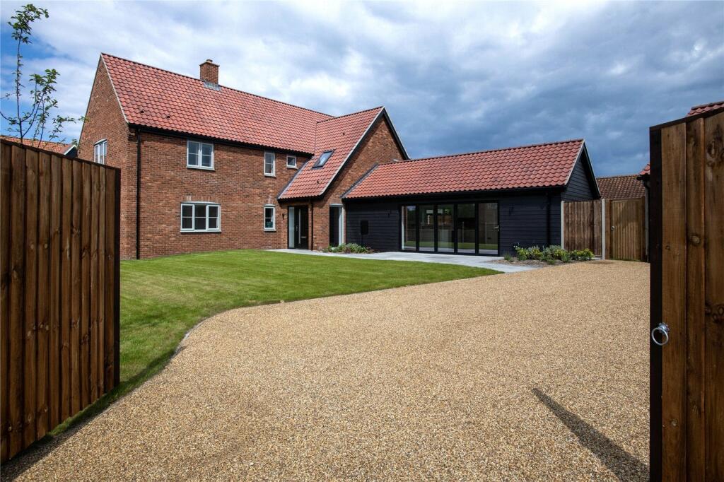 4 bedroom detached house for sale in The St Andrews, Fairways, Blofield