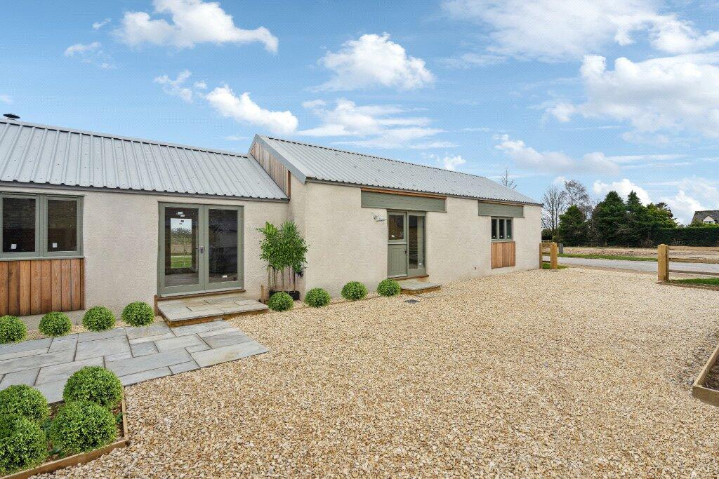 2 bedroom bungalow for sale in Little Sturt Studio, Sturt Farm, Oxford Road, Burford