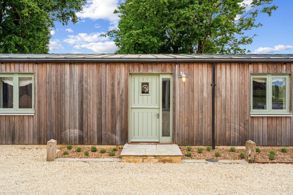 Main image of property: Long Barn, Sturt Farm, Oxford Road, Burford, Oxfordshire, OX18