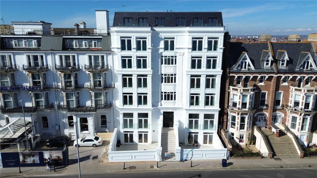Main image of property: Apartment 3 Solent View, St. Helens Parade, Southsea, Hampshire, PO4
