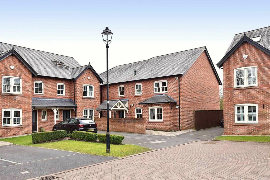 2 bedroom apartment for sale in Badgers Croft, Mobberley, WA16