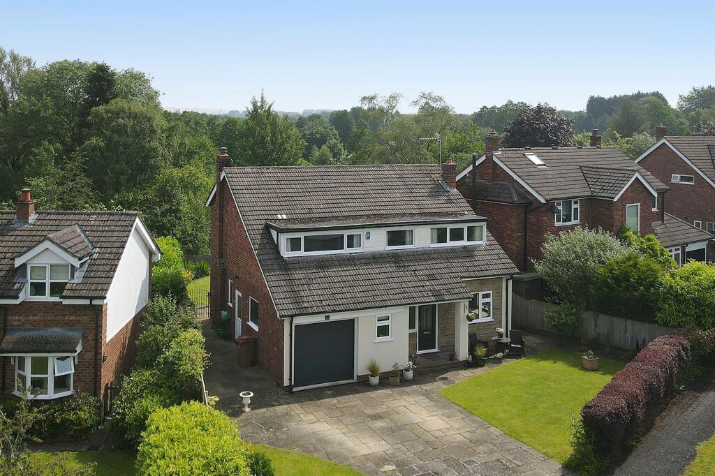4 bedroom detached house for sale in Brooklands Drive, Goostrey, CW4