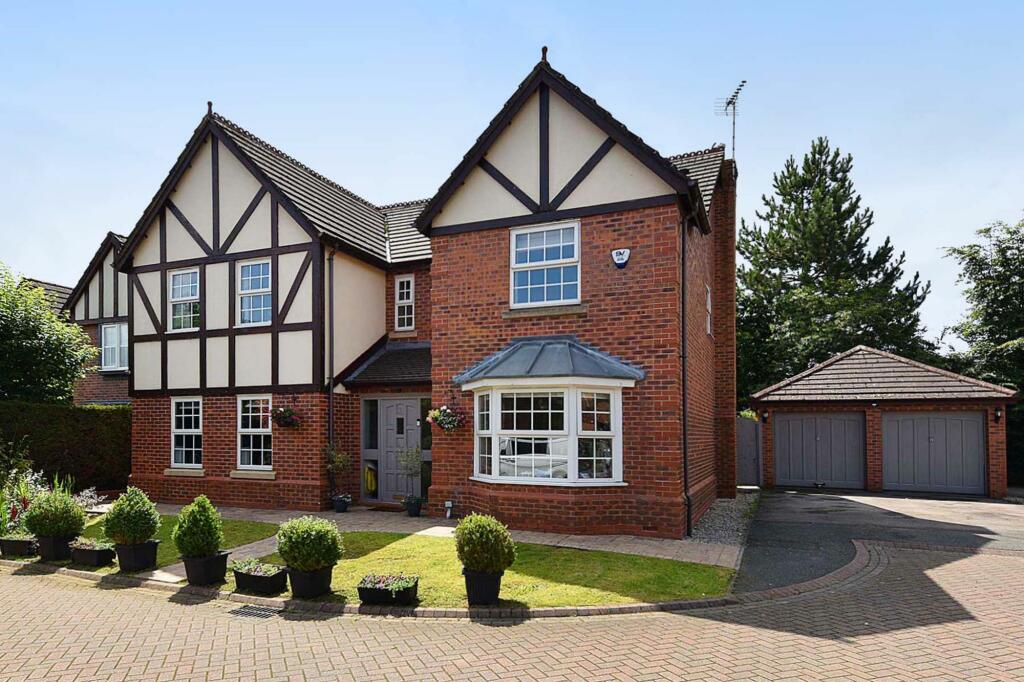 5 bedroom detached house for sale in Buttercup Way, Pickmere, Knutsford