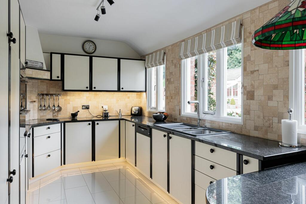 Additional property image - Cock Lane, Great Budworth, CW9