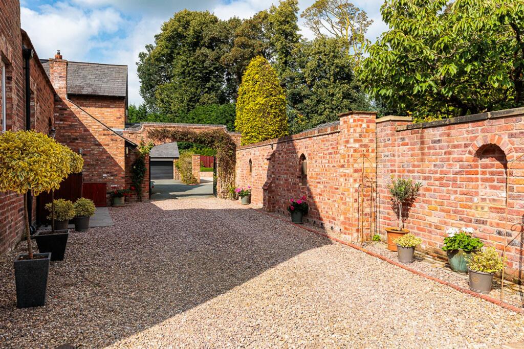 Additional property image - Cock Lane, Great Budworth, CW9