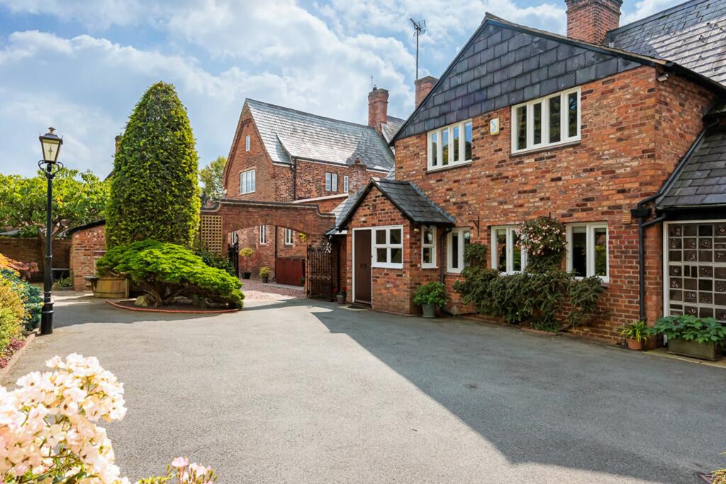 Additional property image - Cock Lane, Great Budworth, CW9