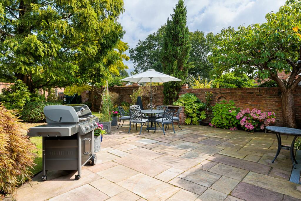 Additional property image - Cock Lane, Great Budworth, CW9