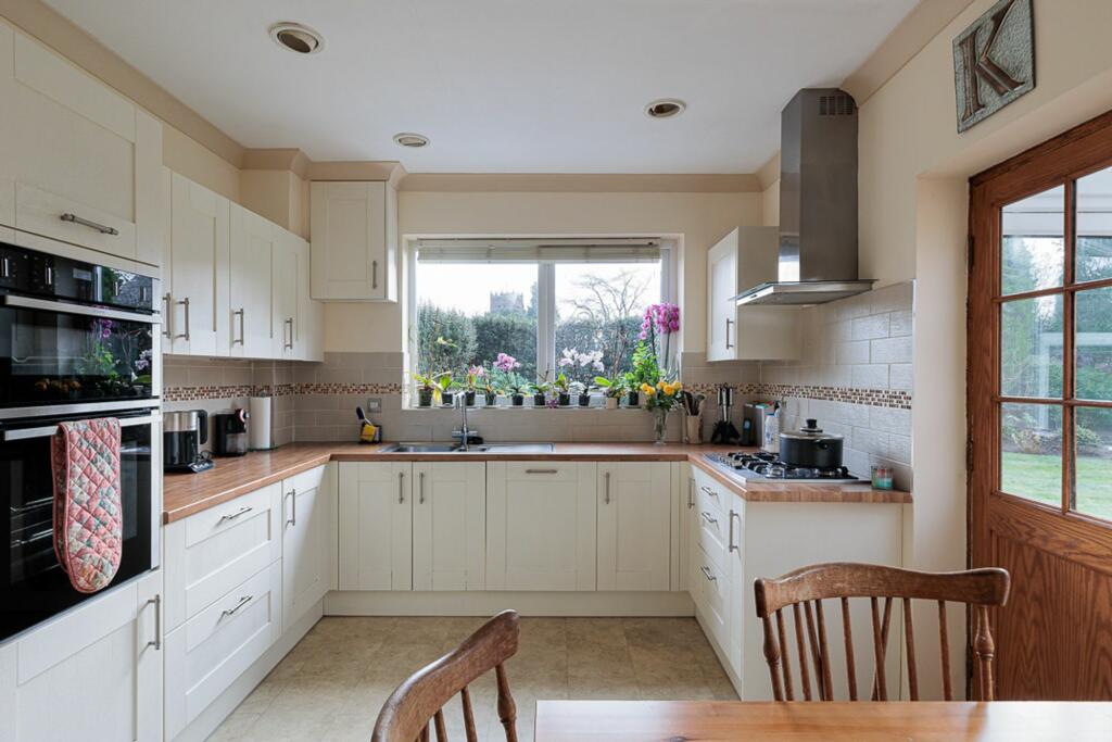 Additional property image - Smithy Lane, Great Budworth, CW9