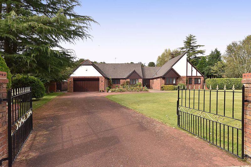 5 bedroom bungalow for sale in The Paddocks, Whitegate, CW8