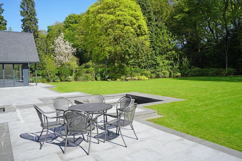 6 bedroom detached house for sale in Fabulous contemporary house in