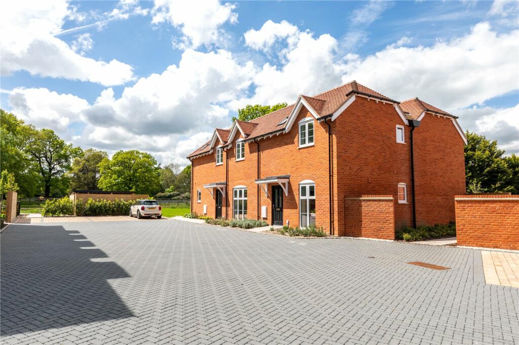 3 bedroom mews property for sale in Winkfield Manor, Forest Road, Ascot