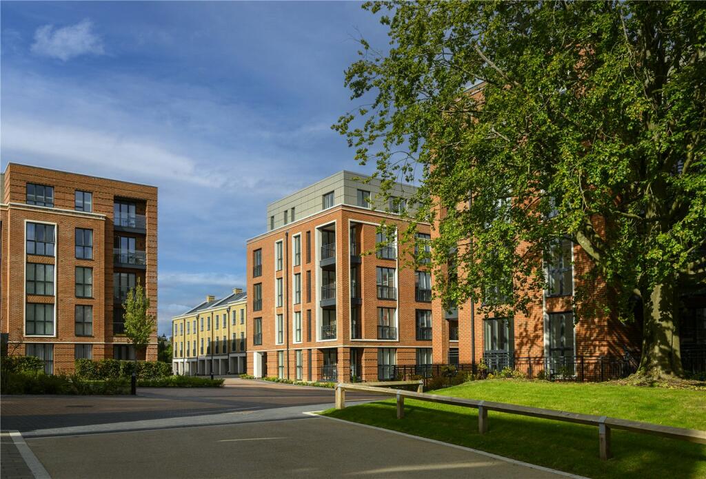 2 bedroom apartment for sale in Galahad Apartments, Knights Quarter