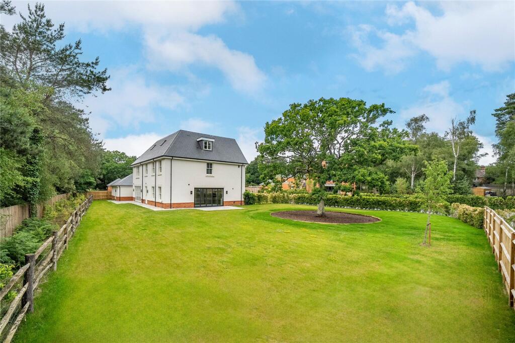 Main image of property: Westfield House, Gainsbrooke, Chilworth, Southampton, SO16
