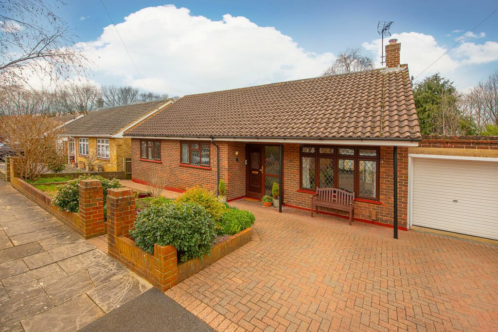 3 bedroom detached bungalow for sale in Old Crescent, Shepperton