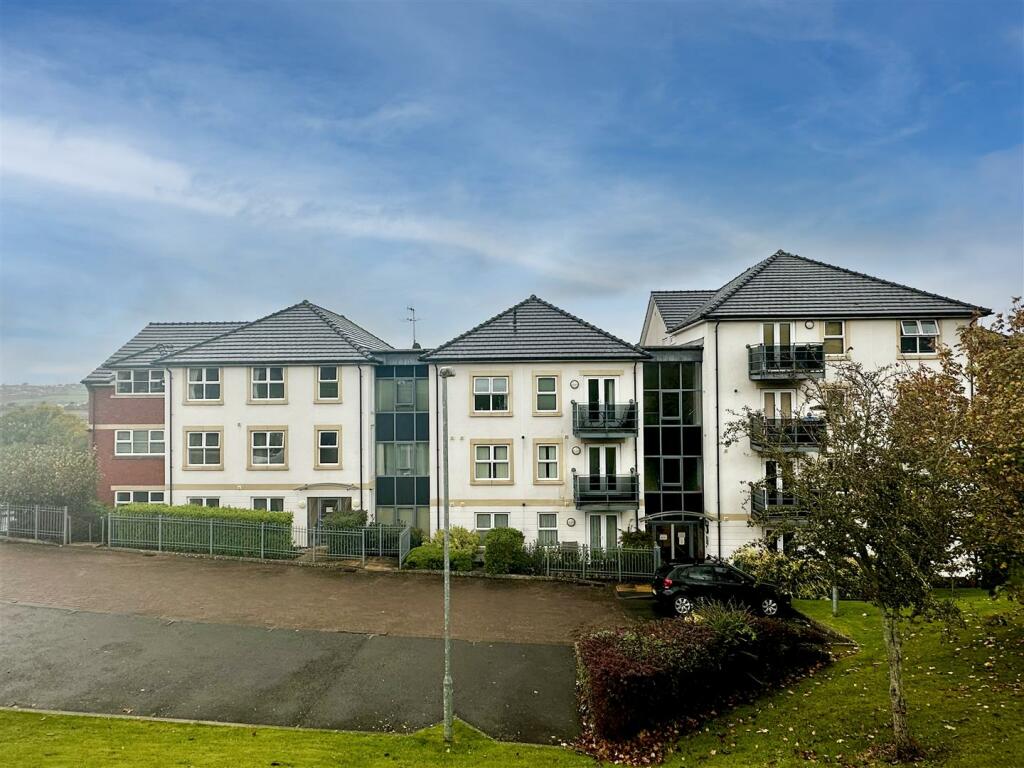 2 bedroom apartment for sale in Cleave Road, Sticklepath, Barnstaple, EX31