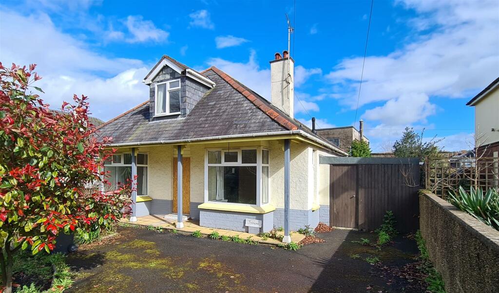 3 bedroom detached bungalow for sale in Braunton Road, Barnstaple, EX31