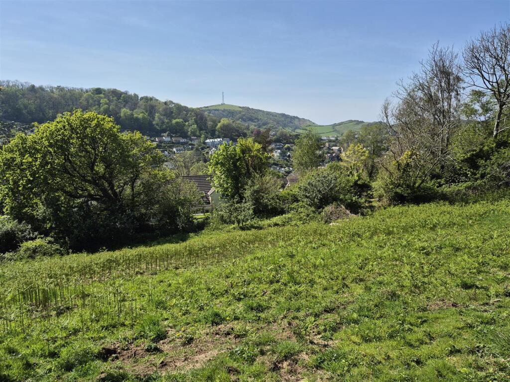 Main image of property: Score View, Ilfracombe