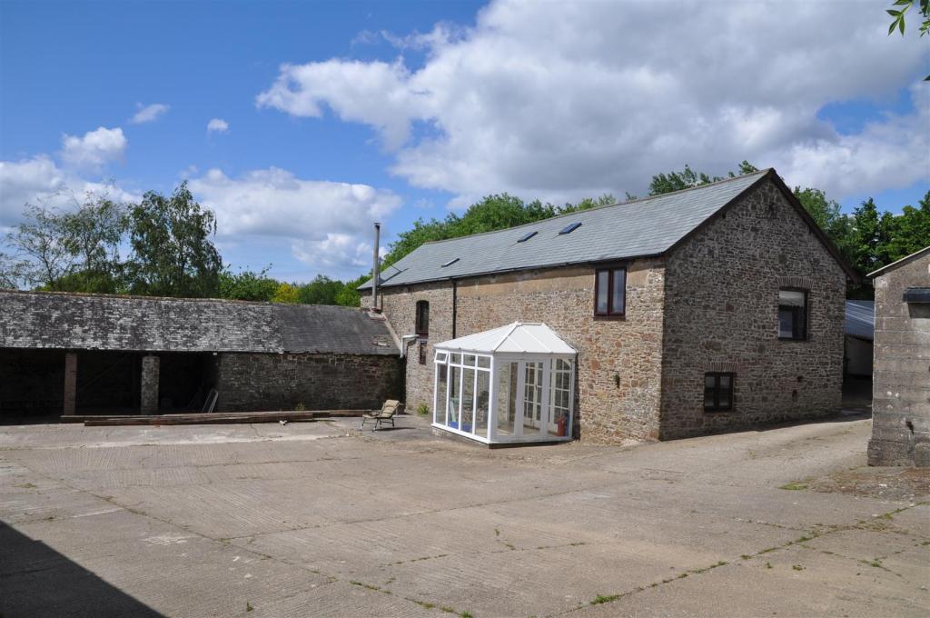 4 bedroom detached house for sale in Horwood, Bideford, EX39