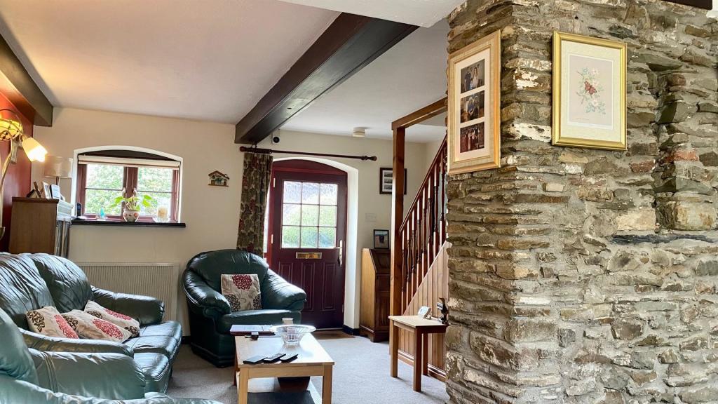 2 bedroom cottage for sale in Nr. Braunton Centre., EX33