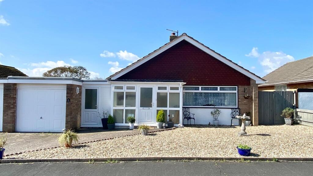 Main image of property: Curve Acre, Braunton