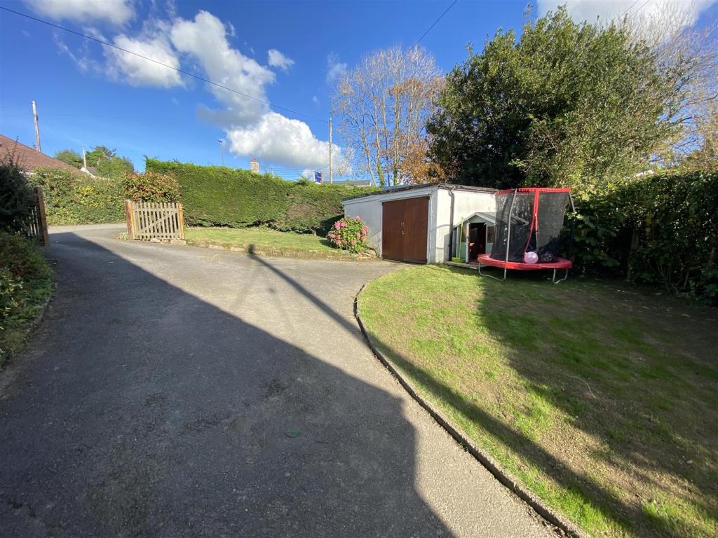 4 bedroom detached bungalow for sale in Deane Close, Knowle, Braunton, EX33