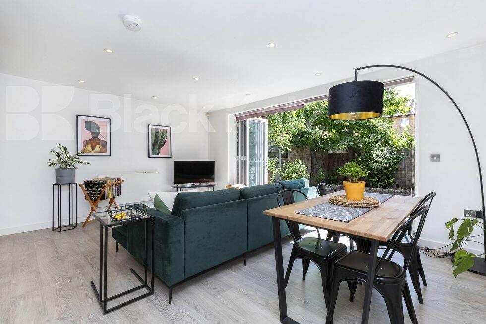 Main image of property: Avenue road, Seven Sisters N15
