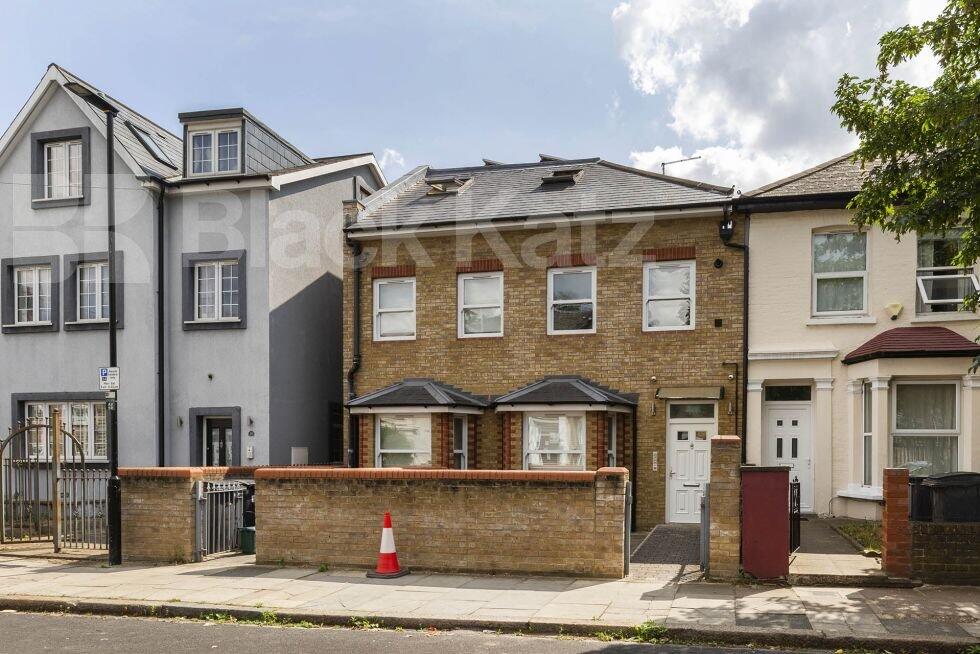 Main image of property: Avenue Road, South Tottenham N15