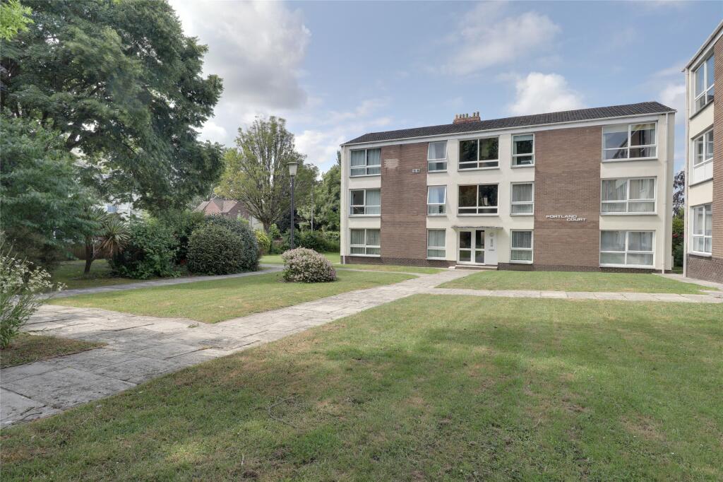 2 bedroom apartment for sale in Portland Court, Victoria Road, Barnstaple, Devon, EX32