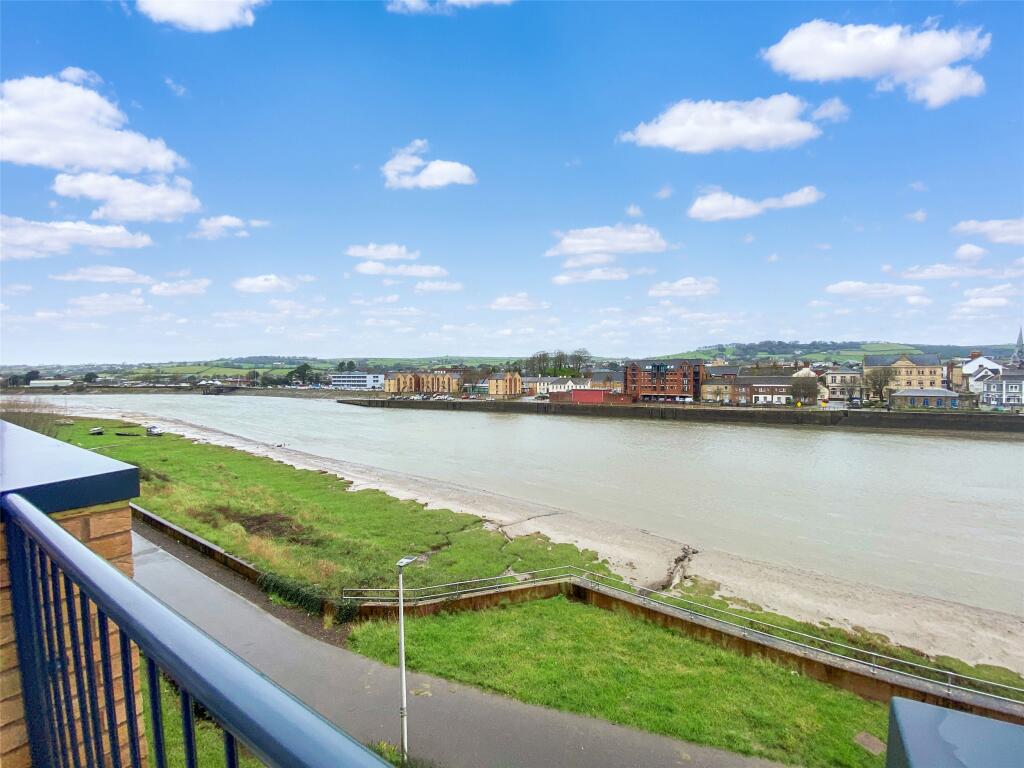 4 bedroom terraced house for sale in Taw Wharf, Sticklepath, Barnstaple