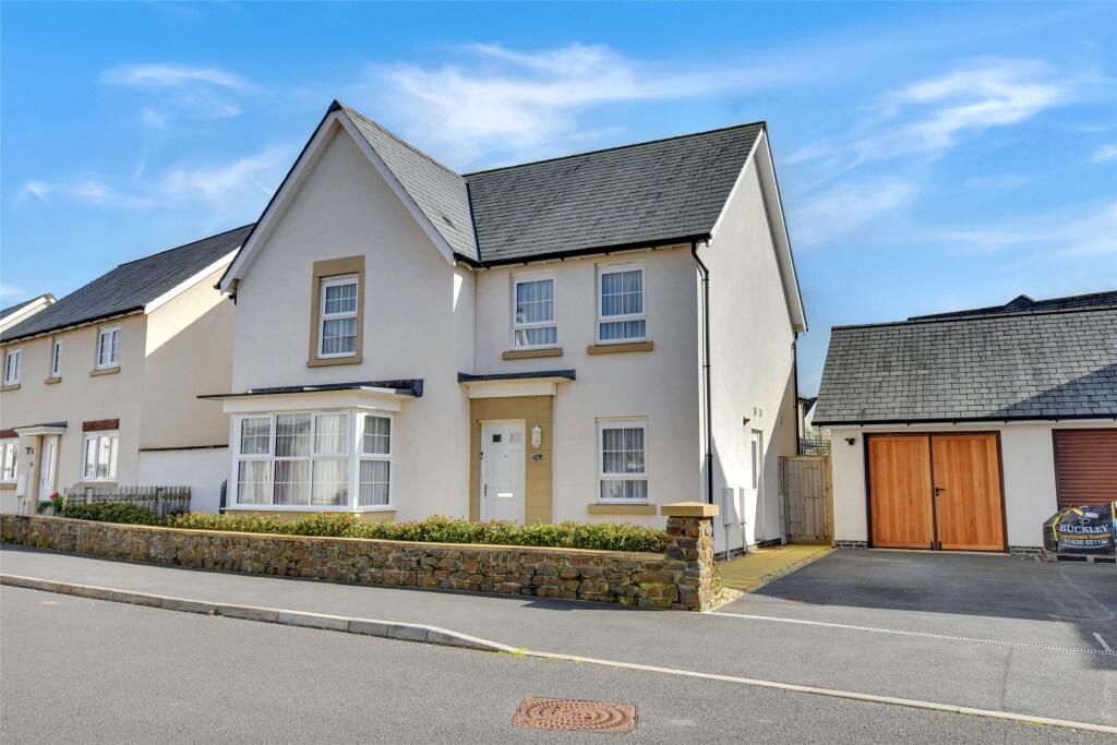 4 bedroom detached house for sale in Seaking Road, Fremington
