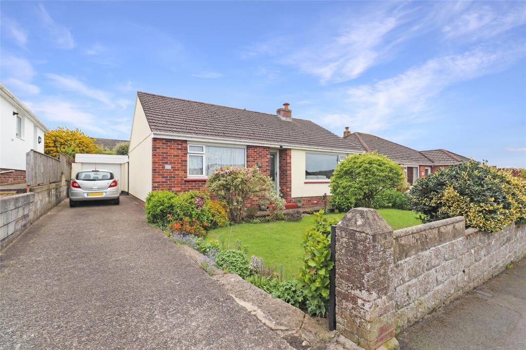 2 bedroom bungalow for sale in Sunset Heights, Barnstaple, Devon, EX32